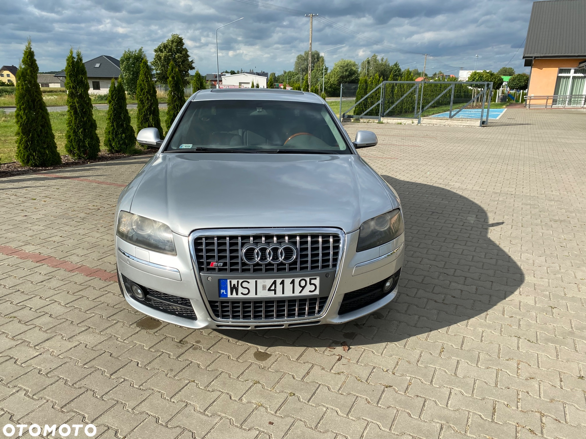 Audi A8 4.2 Quattro - 2
