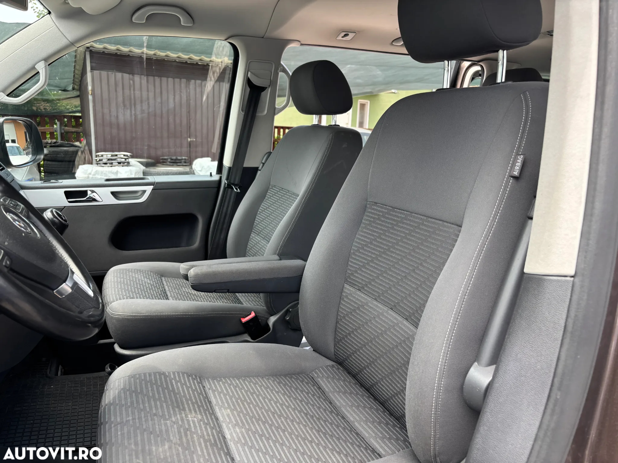 Volkswagen Multivan - 21