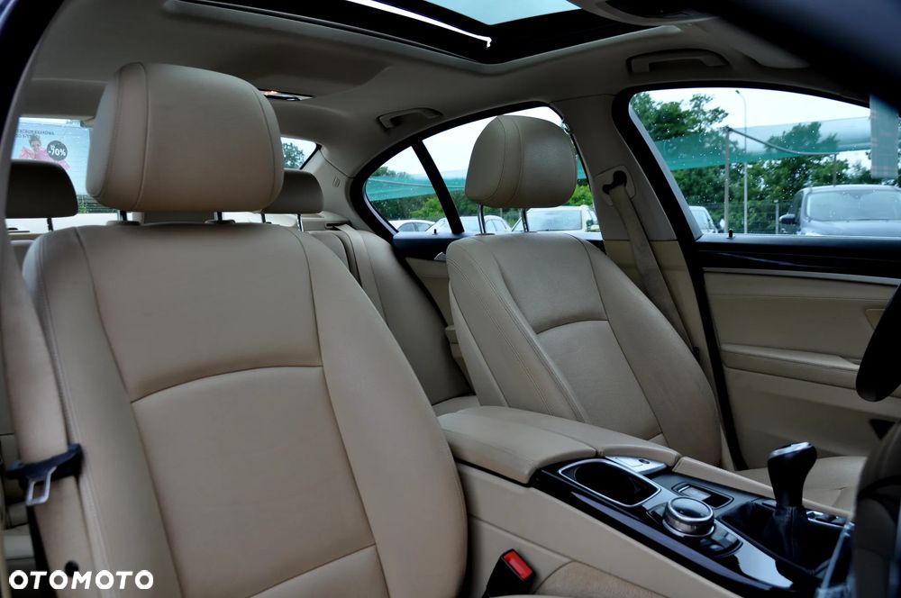 BMW Seria 5 520d Blue Performance - 37