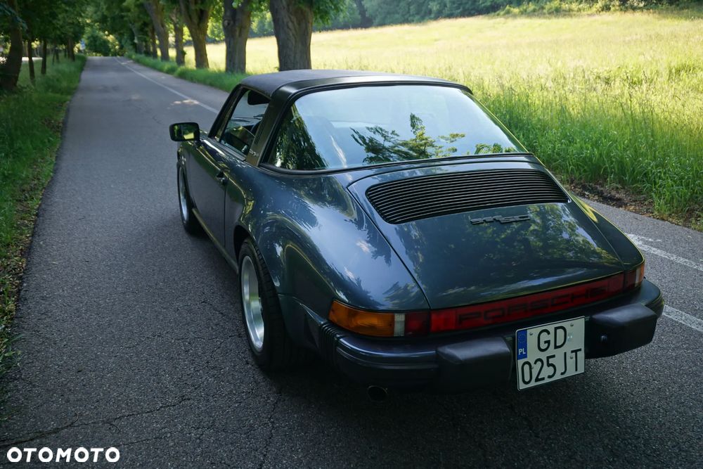 Porsche 911 - 9