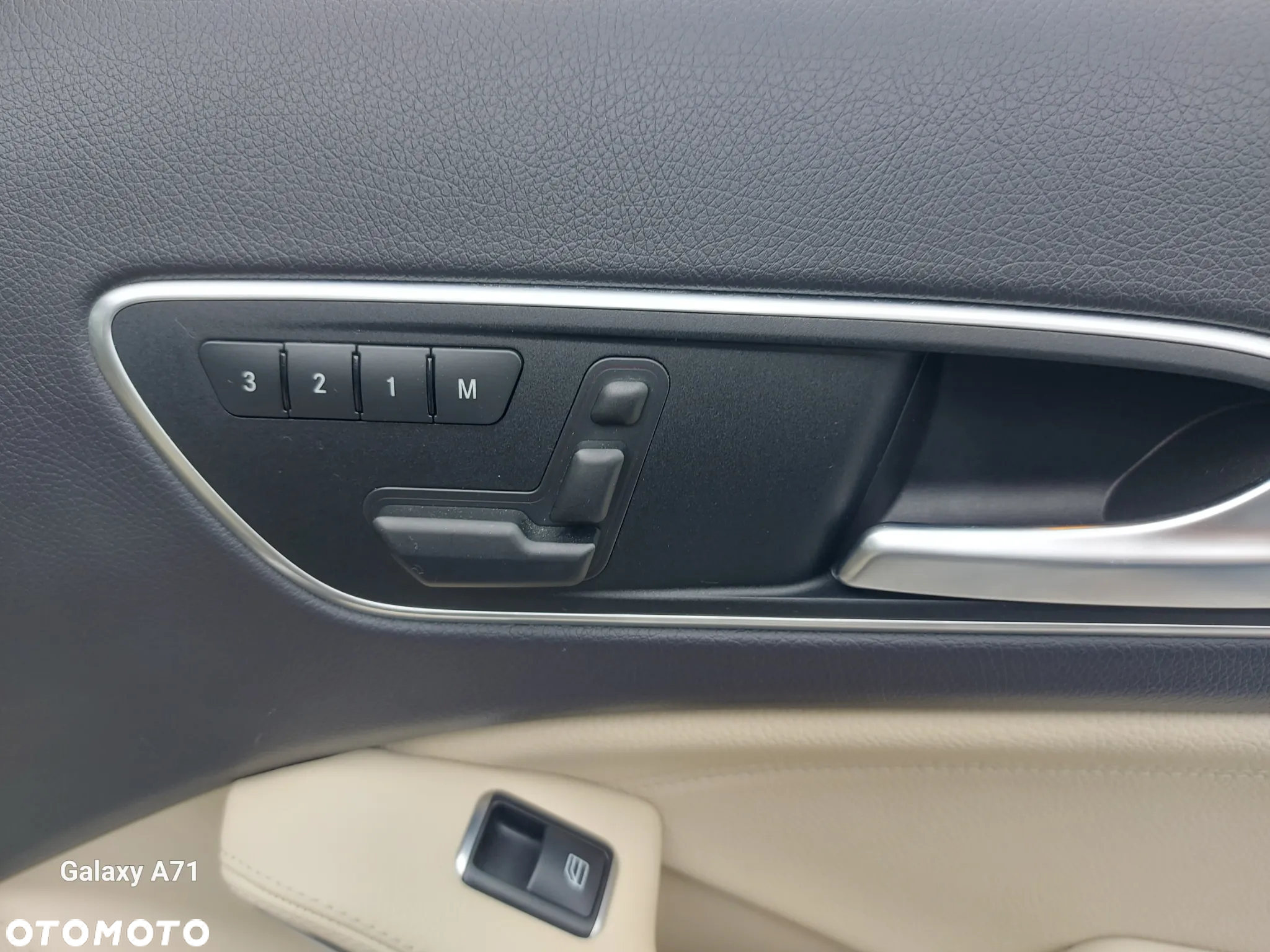 Mercedes-Benz GLA 250 4-Matic AMG Line - 23