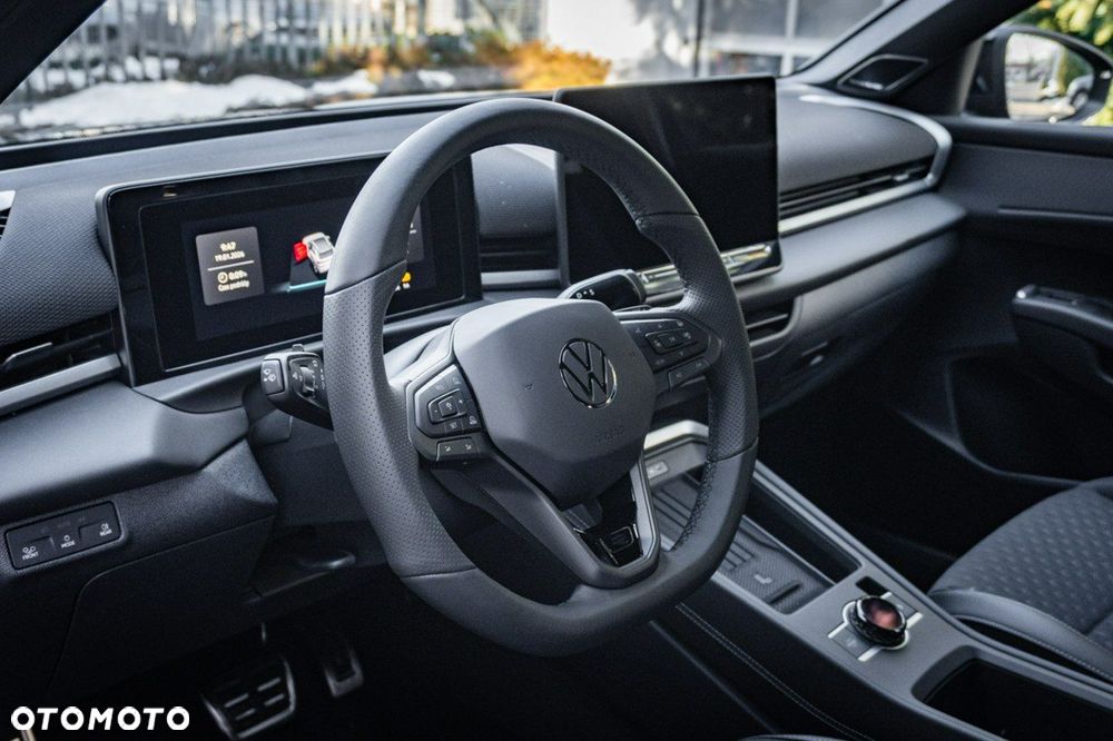 Volkswagen T-Roc - 17