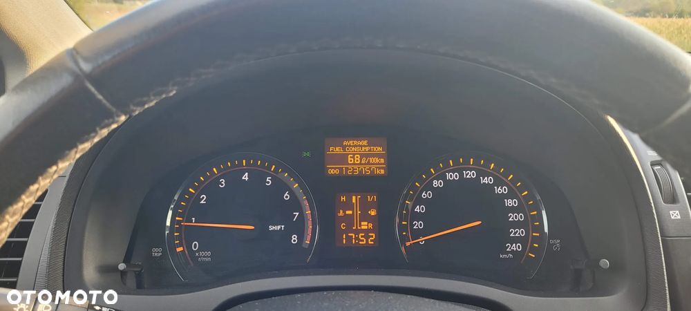 Toyota Avensis 1.8 Sol - 2