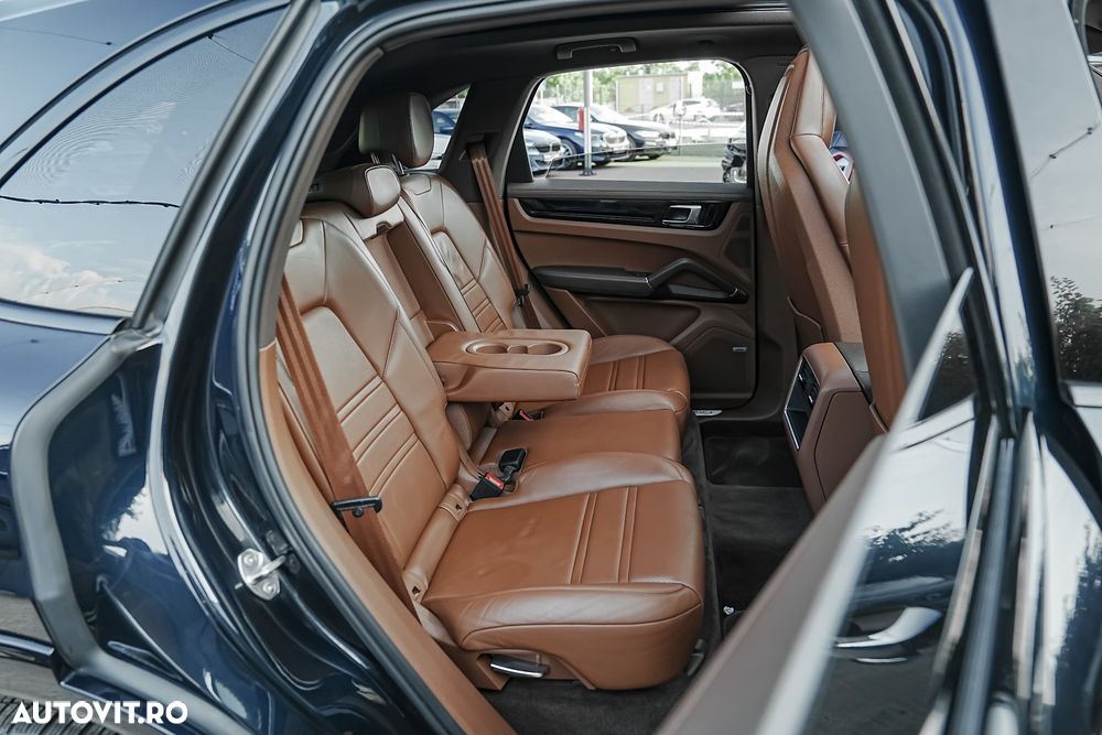 Porsche Cayenne Tiptronic S - 11