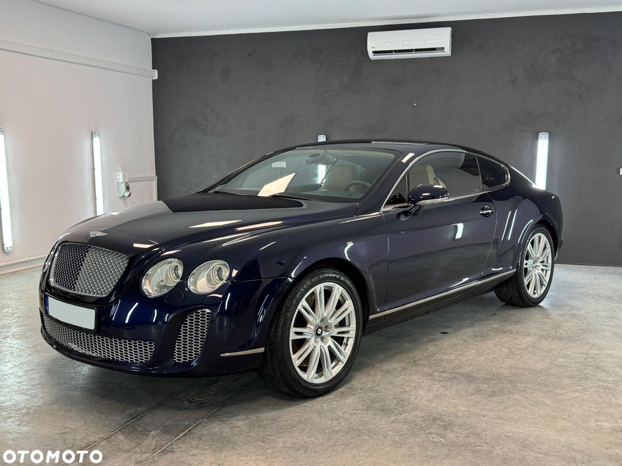 Bentley Continental GT - 1