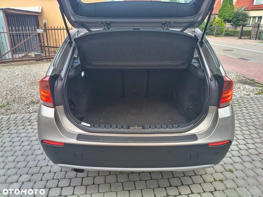 BMW X1 xDrive18d - 38