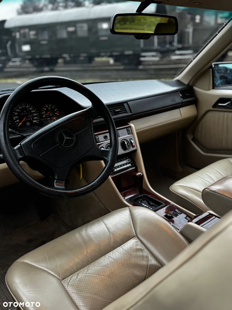 Mercedes-Benz W124 (1984-1993) - 11