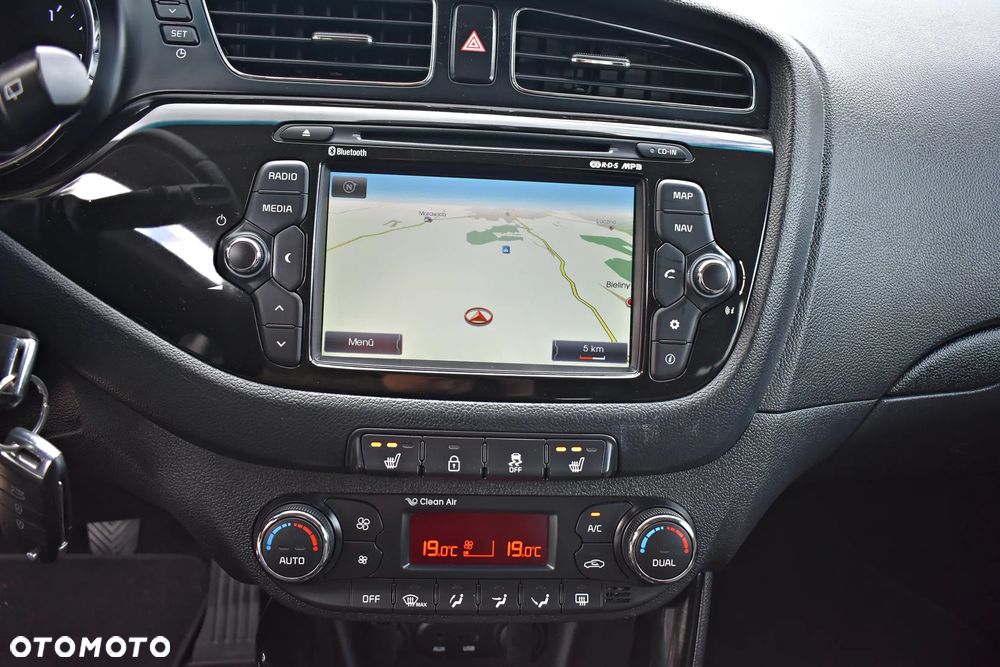 Kia Ceed 1.6 GDI Platinum Edition - 36