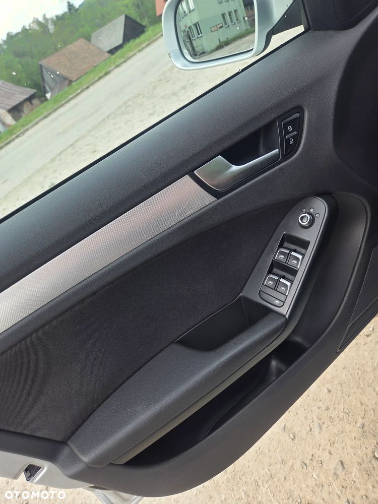 Audi A4 Avant 2.0 TDI DPF quattro Attraction - 18