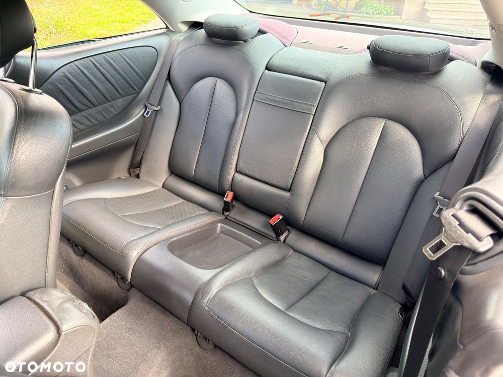 Mercedes-Benz CLK 320 - 13