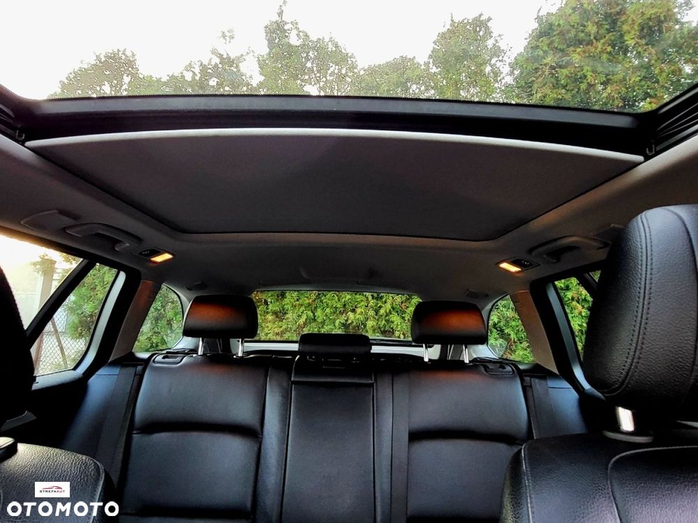 BMW Seria 5 520d Touring - 10