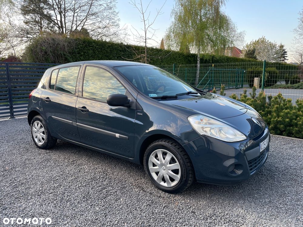 Renault Clio 1.2 16V Alize - 2