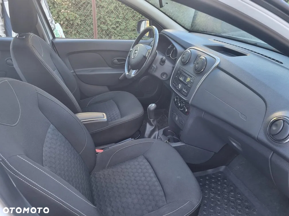 Dacia Sandero 1.5 dCi Laureate - 9