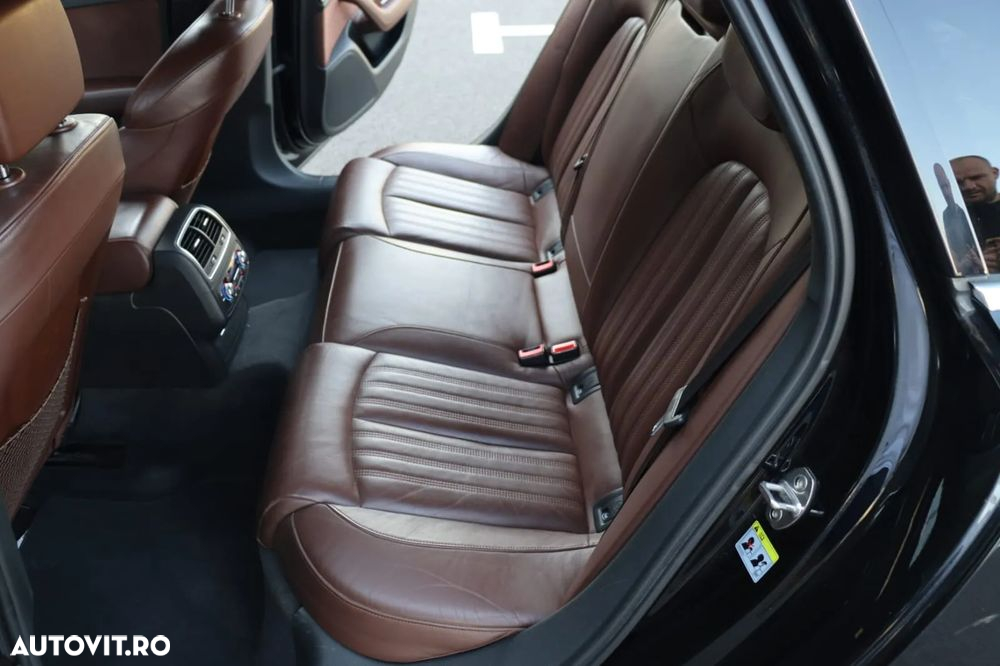 Audi A6 - 6