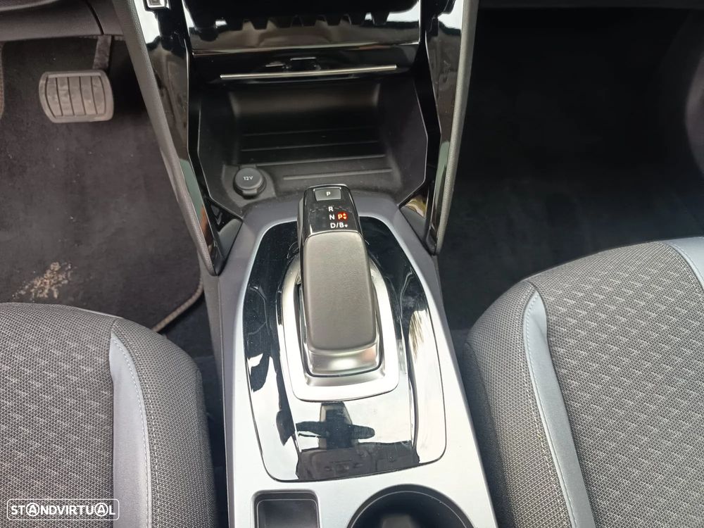 Peugeot e-2008 50 kWh GT Pack - 13