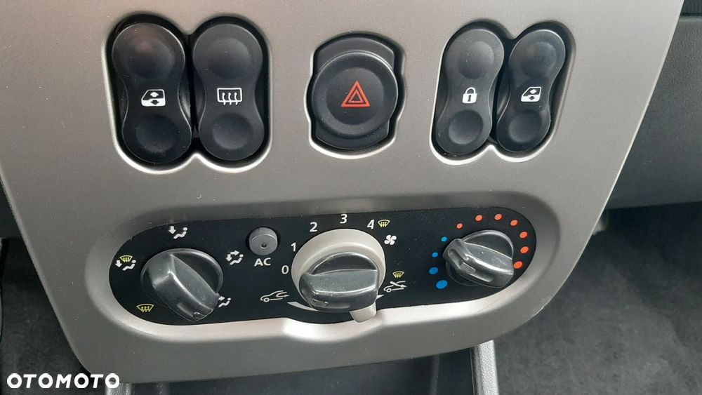 Dacia Sandero Stepway 1.5 dCi - 11