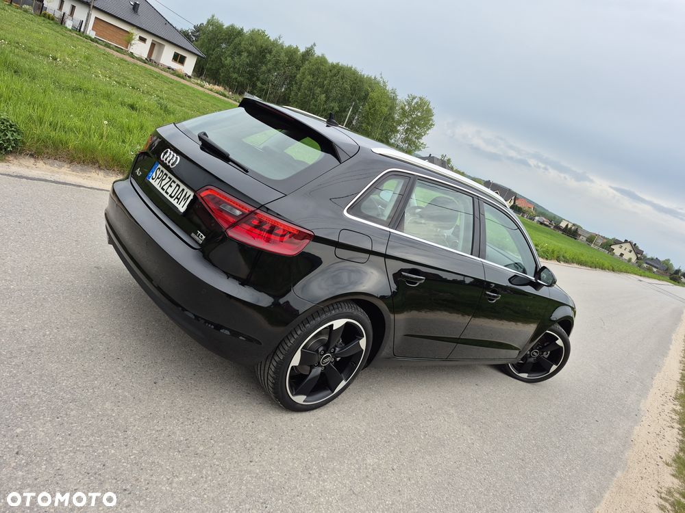 Audi A3 Sportback 2.0 TDI (clean diesel) quattro S line Sportpaket - 3