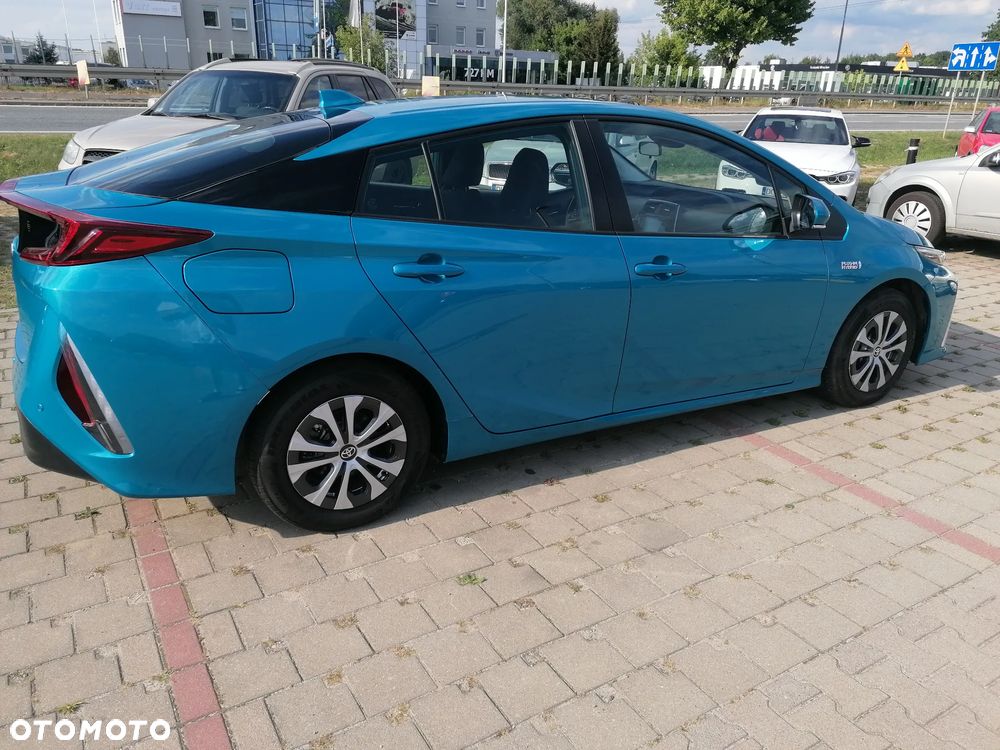 Toyota Prius (Hybrid) Comfort - 5