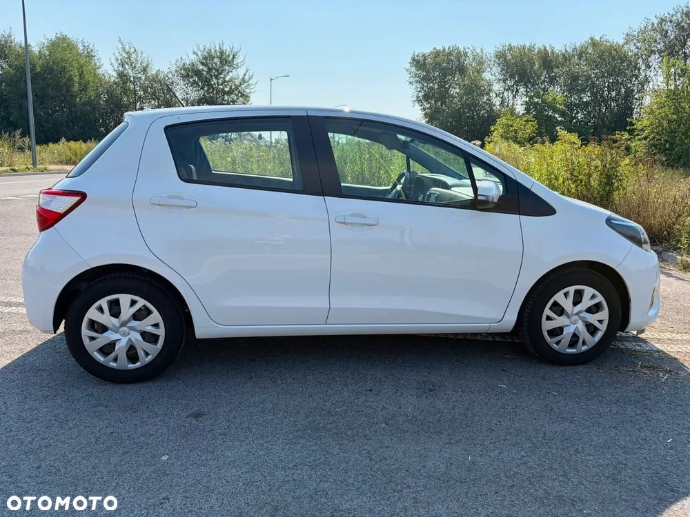Toyota Yaris 1.5 Premium - 3