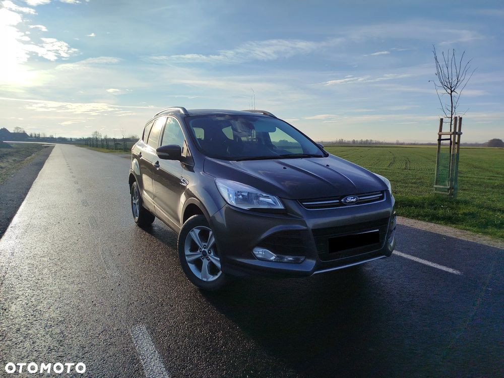 Ford Kuga - 1