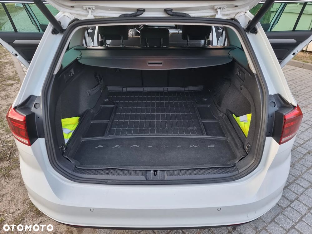 Volkswagen Passat 2.0 TSI Business DSG - 16