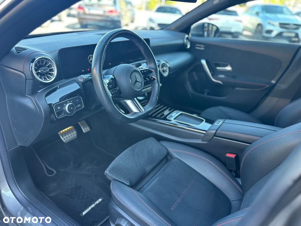 Mercedes-Benz CLA - 10