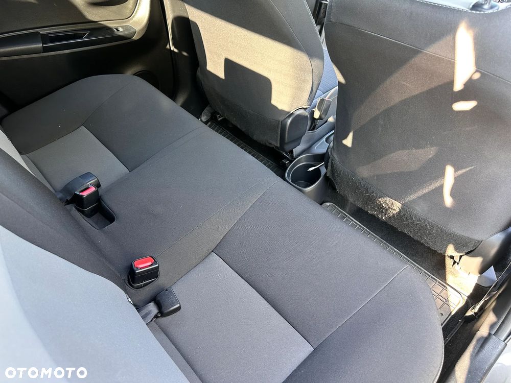 Toyota Yaris - 15
