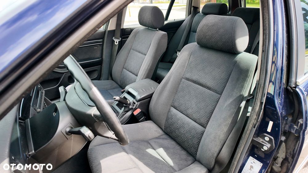 BMW Seria 5 520i - 7