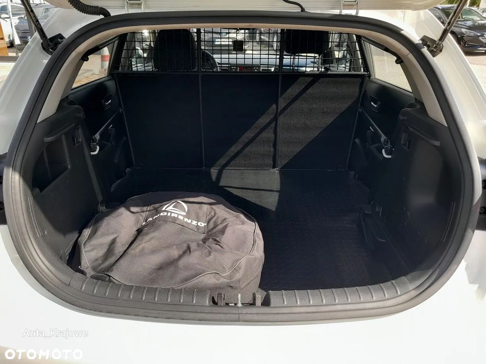 Kia RIO VAN - 26