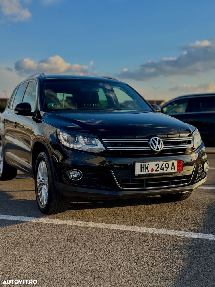 Volkswagen Tiguan - 1
