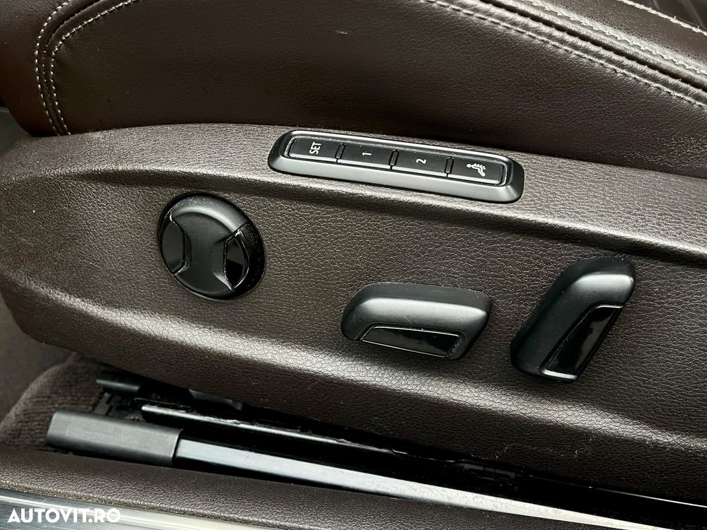 Volkswagen Passat 2.0 TDI DSG 4Motion Highline - 13