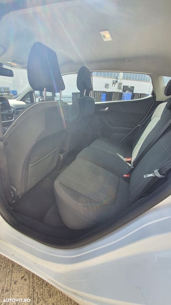 Ford Fiesta 1.1 Trend - 13