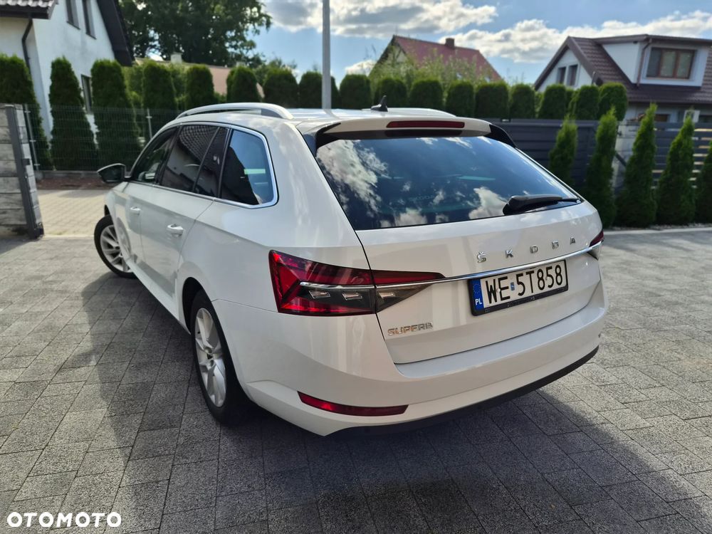 Skoda Superb 2.0 TDI SCR Ambition DSG - 2