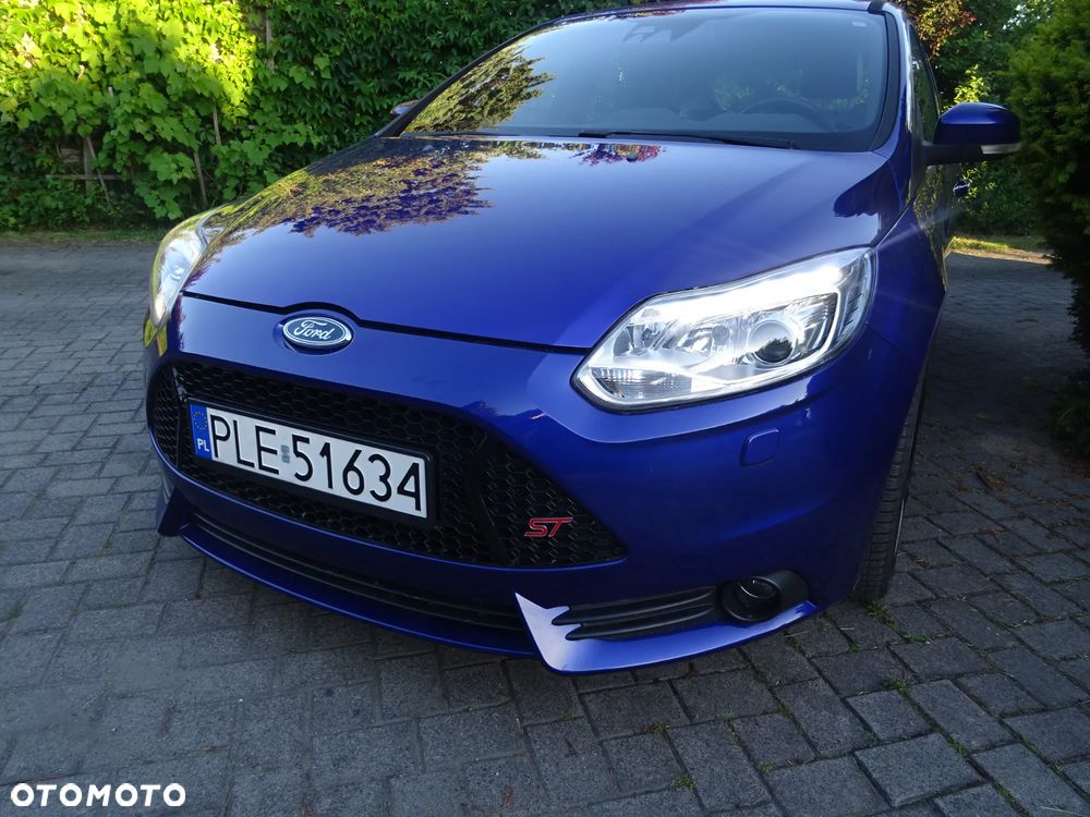 Ford Focus ST - 9