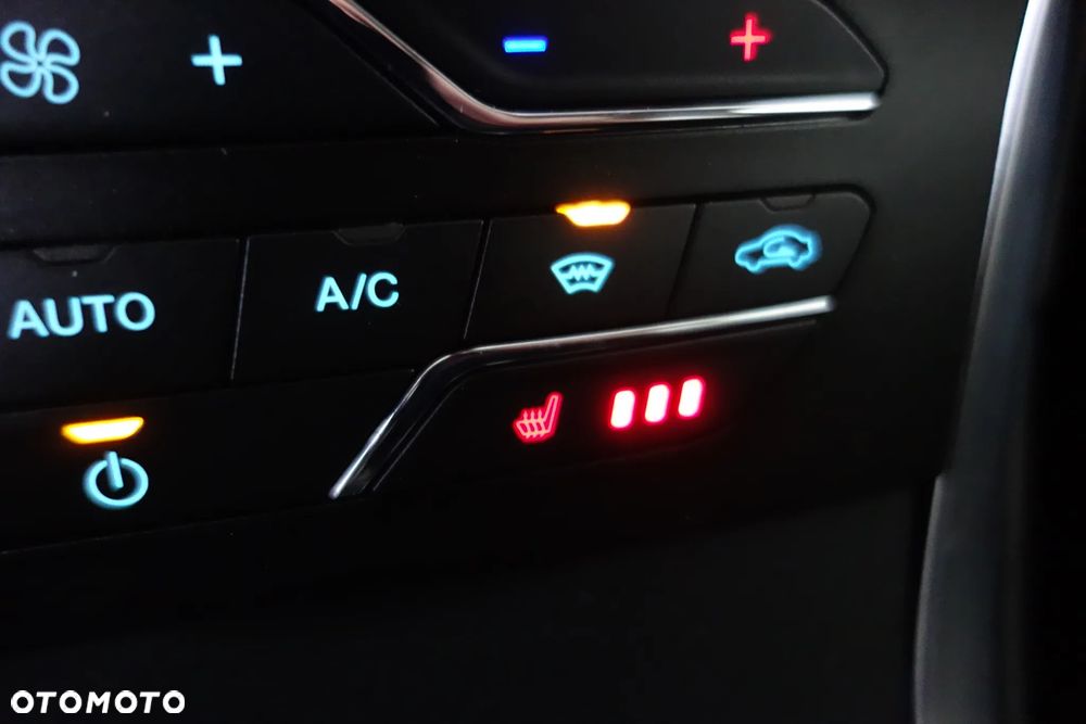 Ford S-Max 2.0 EcoBlue Titanium - 34