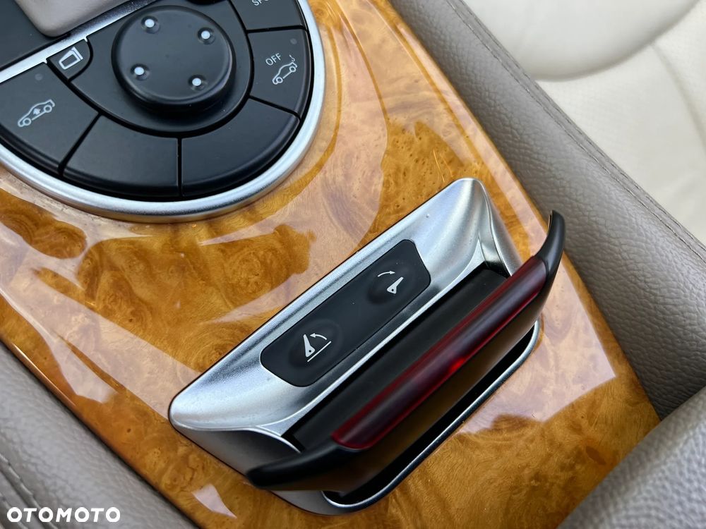 Mercedes-Benz SL 500 7G-TRONIC - 25