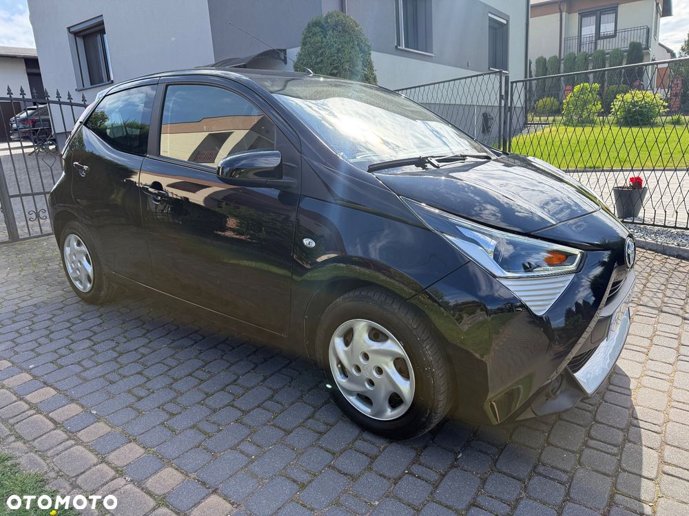 Toyota Aygo x.shift x-play connect - 32