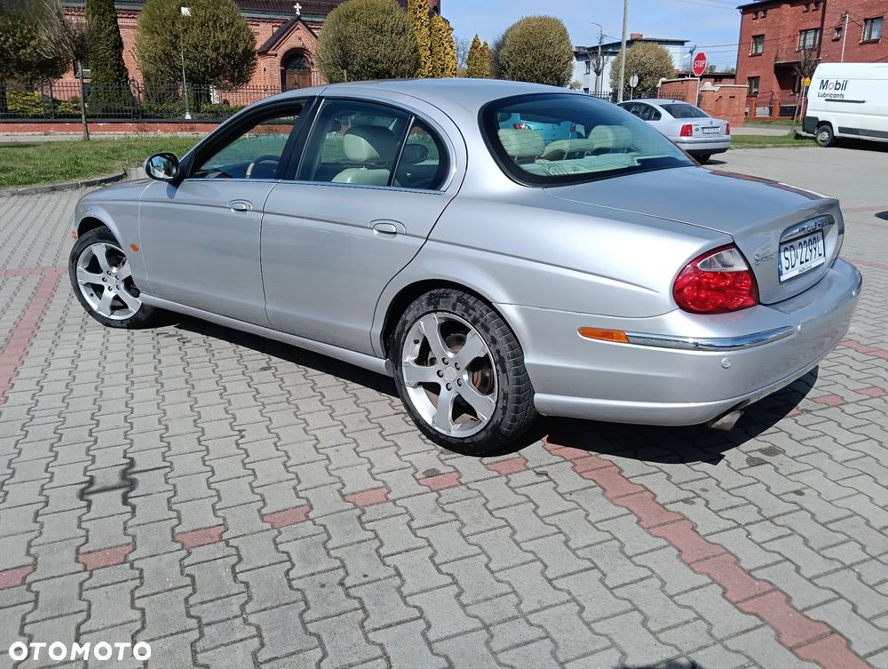 Jaguar S-Type - 7