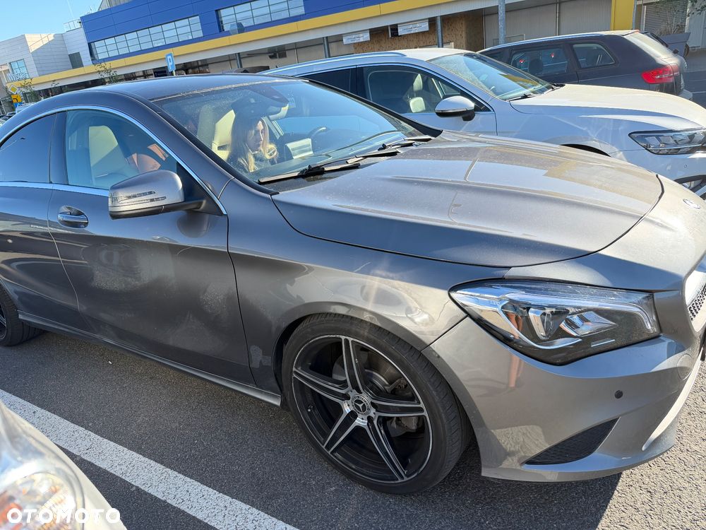 Mercedes-Benz CLA 250 4Matic 7G-DCT - 3