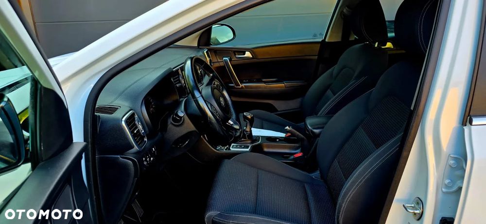 Kia Sportage 1.6 GDI 2WD Dream-Team Edition - 29