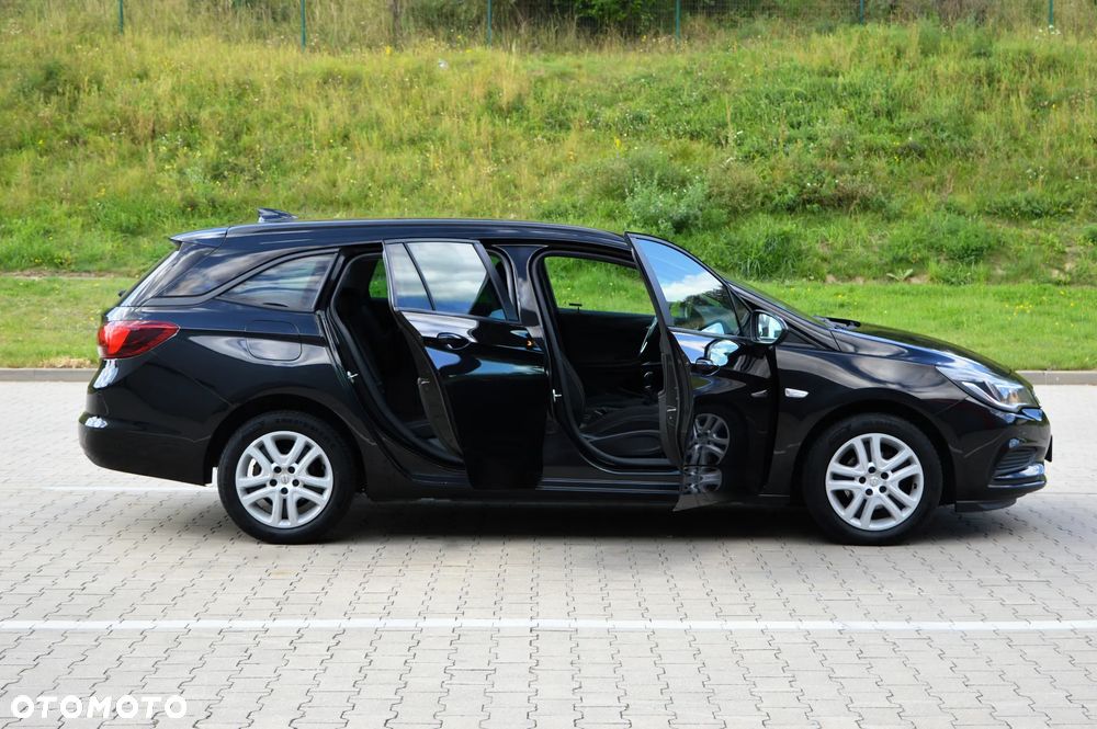 Opel Astra 1.6 D (CDTI) Dynamic - 26