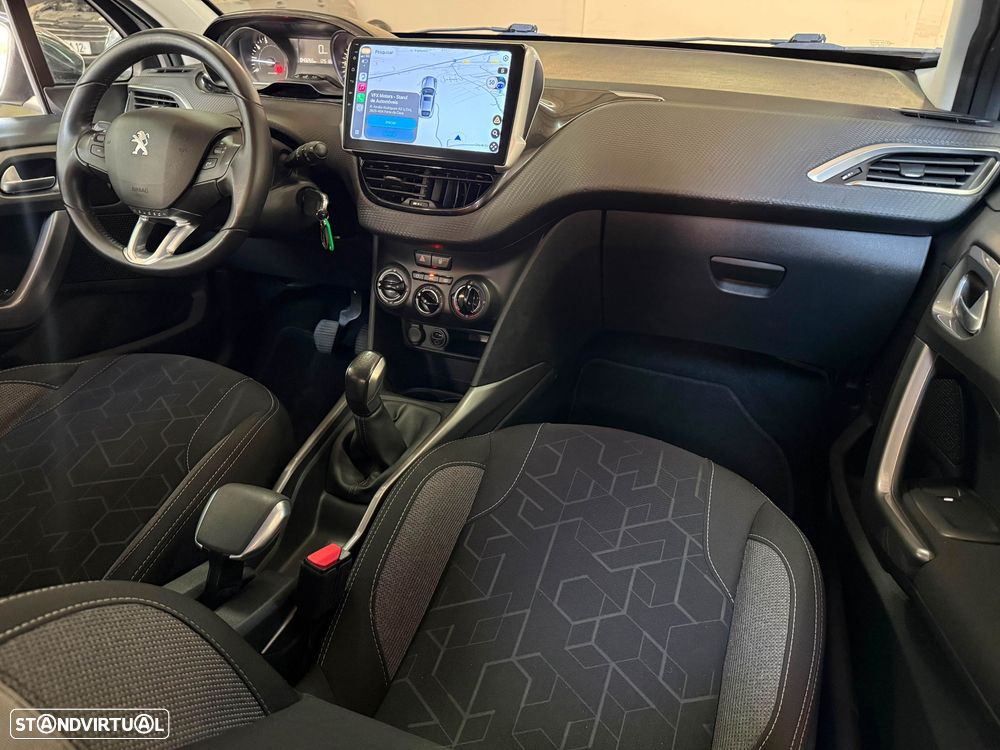 Peugeot 2008 1.2 PureTech Allure - 16