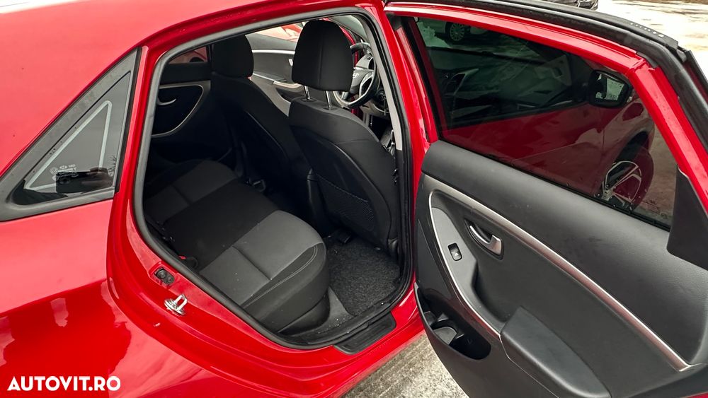 Hyundai i30 i30cw 1.6 CRDi Style - 13