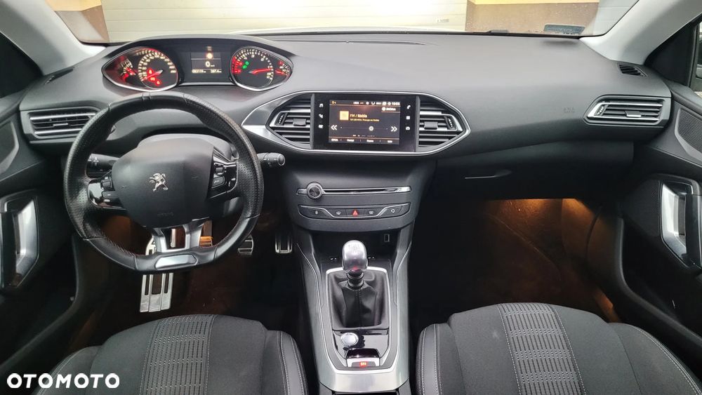 Peugeot 308 1.5 BlueHDi Allure S&S - 10