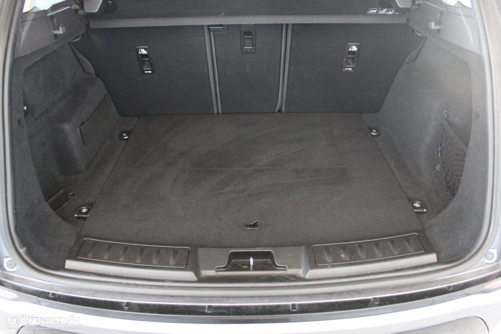 Land Rover Range Rover Evoque 2.0 D150 AWD Auto - 11