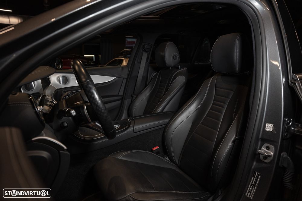 Mercedes-Benz E 300 e AMG Line - 11