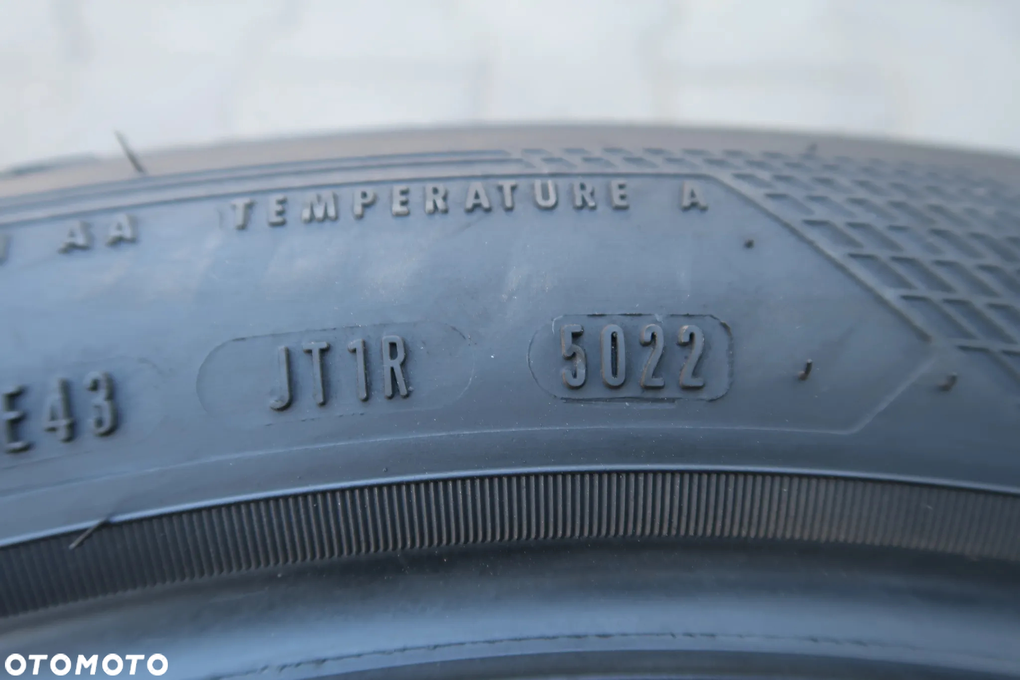 goodyear F1 Asymetric 5 265/40R21 - 6
