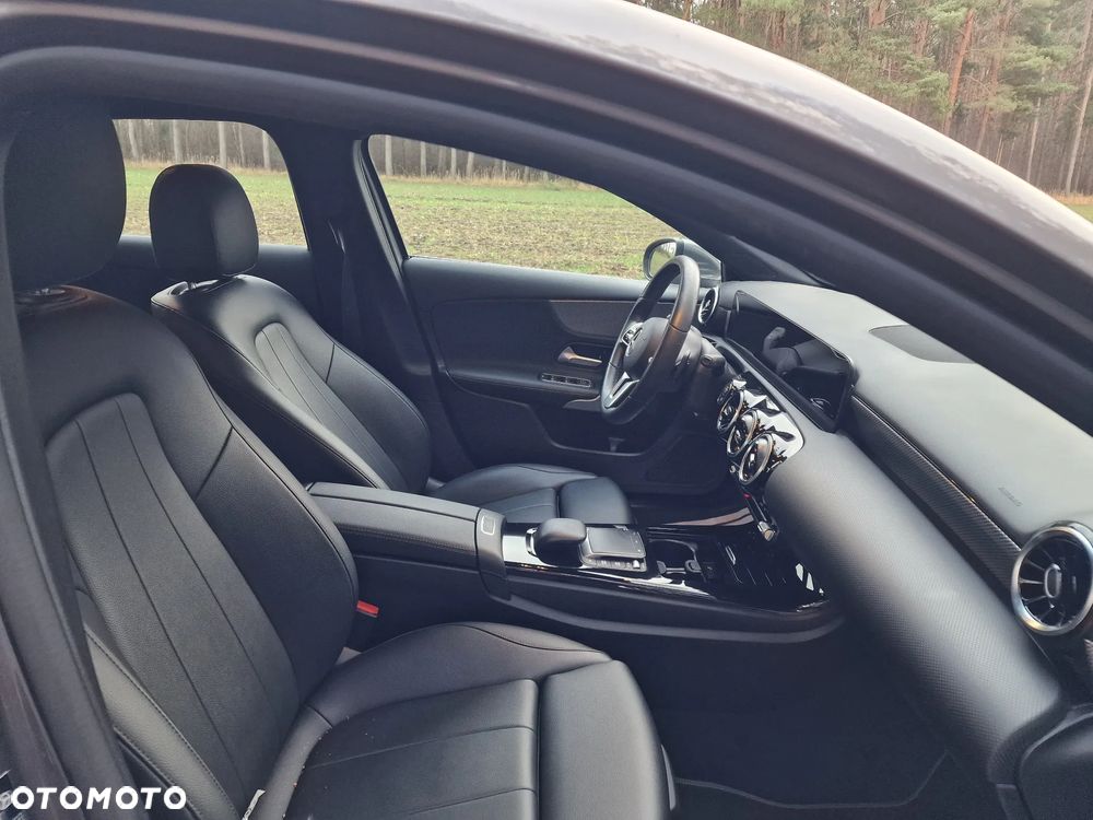 Mercedes-Benz Klasa A 180 d 8G-DCT Edition 2021 - 13