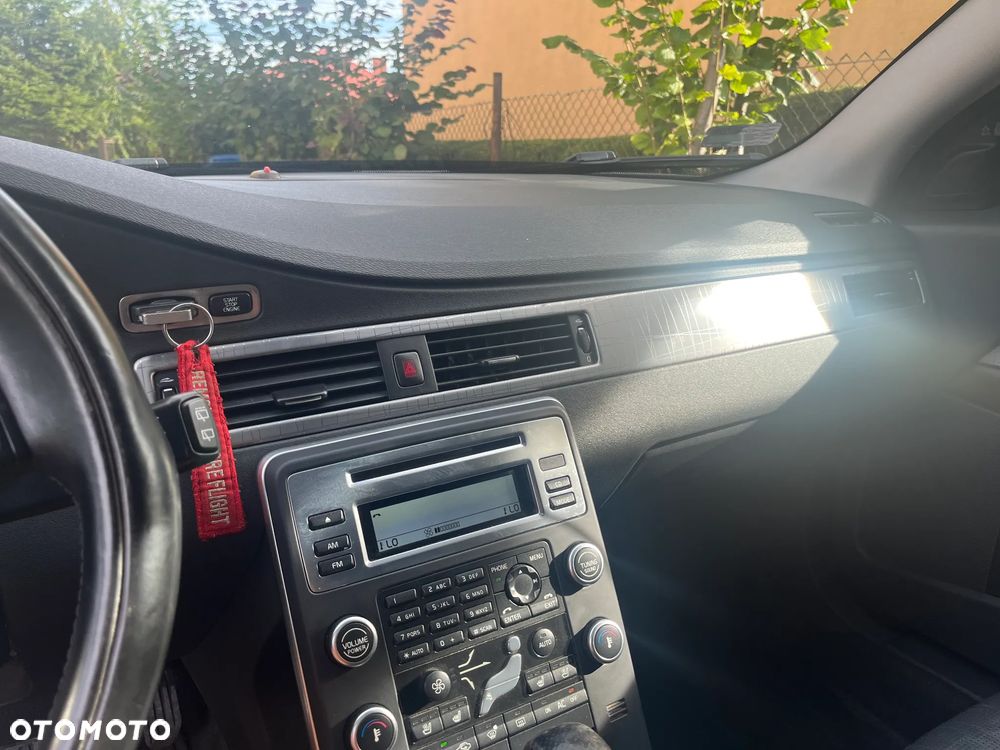 Volvo XC 70 T6 AWD Momentum - 5