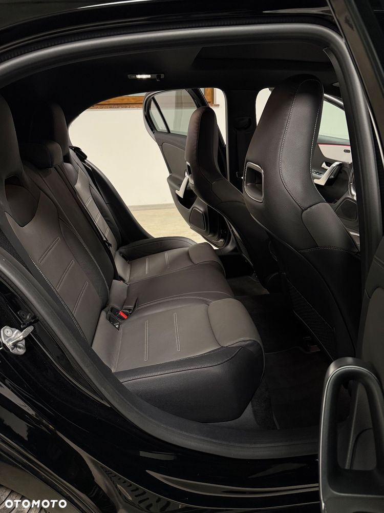 Mercedes-Benz Klasa A AMG 35 4Matic AMG Speedshift DCT 7G - 28